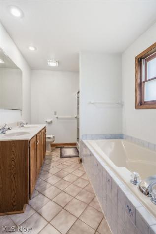 4839 Manchester Avenue SW Navarre OH 44662