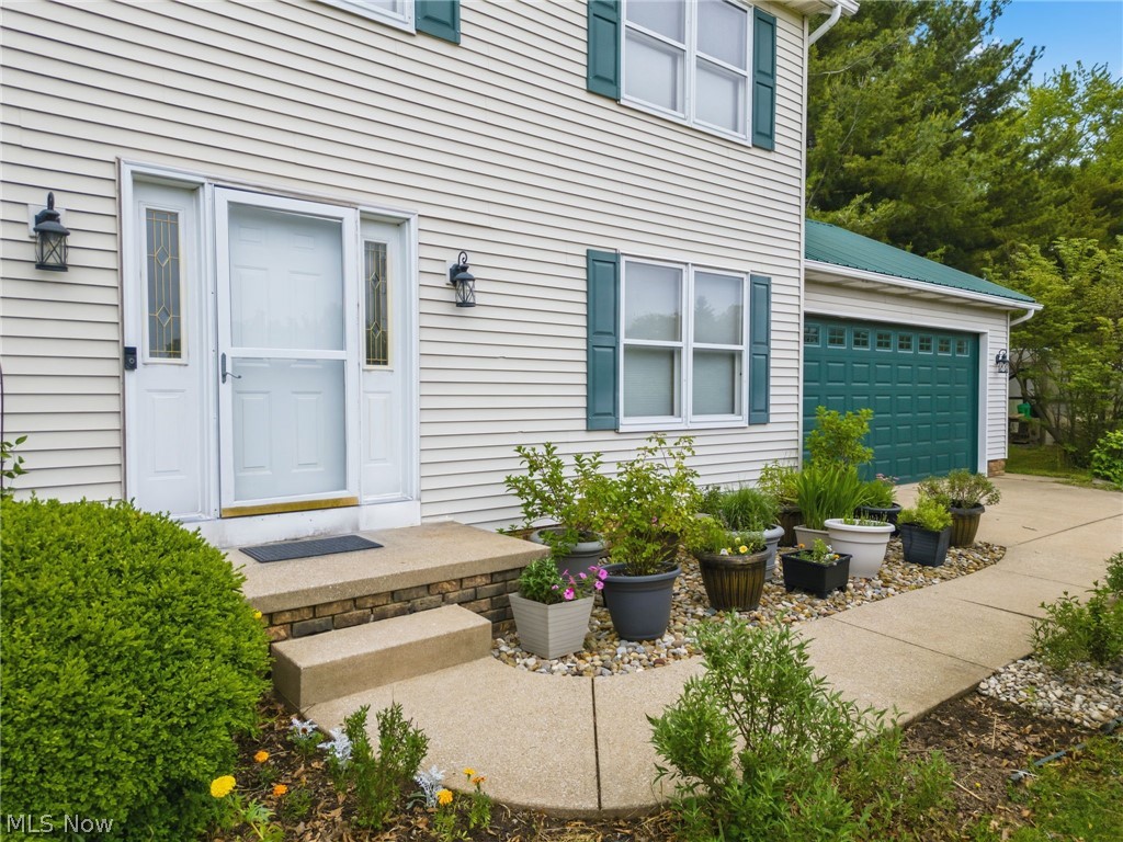 4839 Manchester Avenue SW Navarre OH 44662