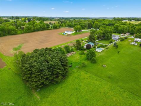 4839 Manchester Avenue SW Navarre OH 44662