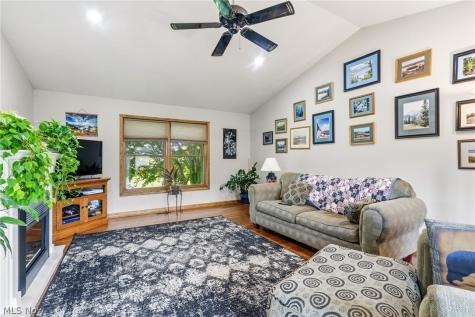 4839 Manchester Avenue SW Navarre OH 44662