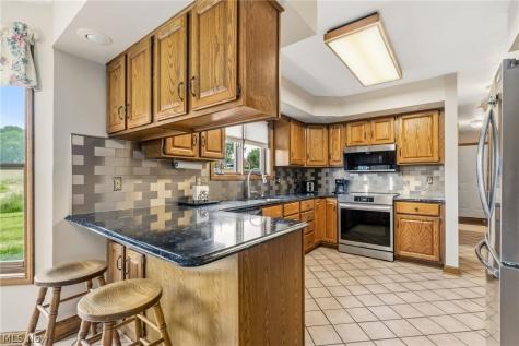 4839 Manchester Avenue SW Navarre OH 44662