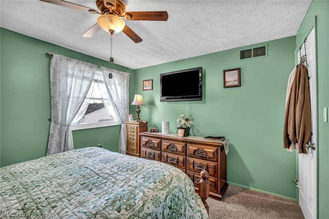 702 Oberlin Place Austintown OH 44515