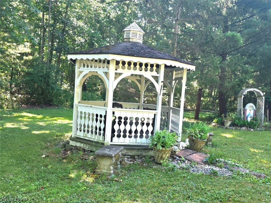 7415 Avon Lane Chesterland OH 44026