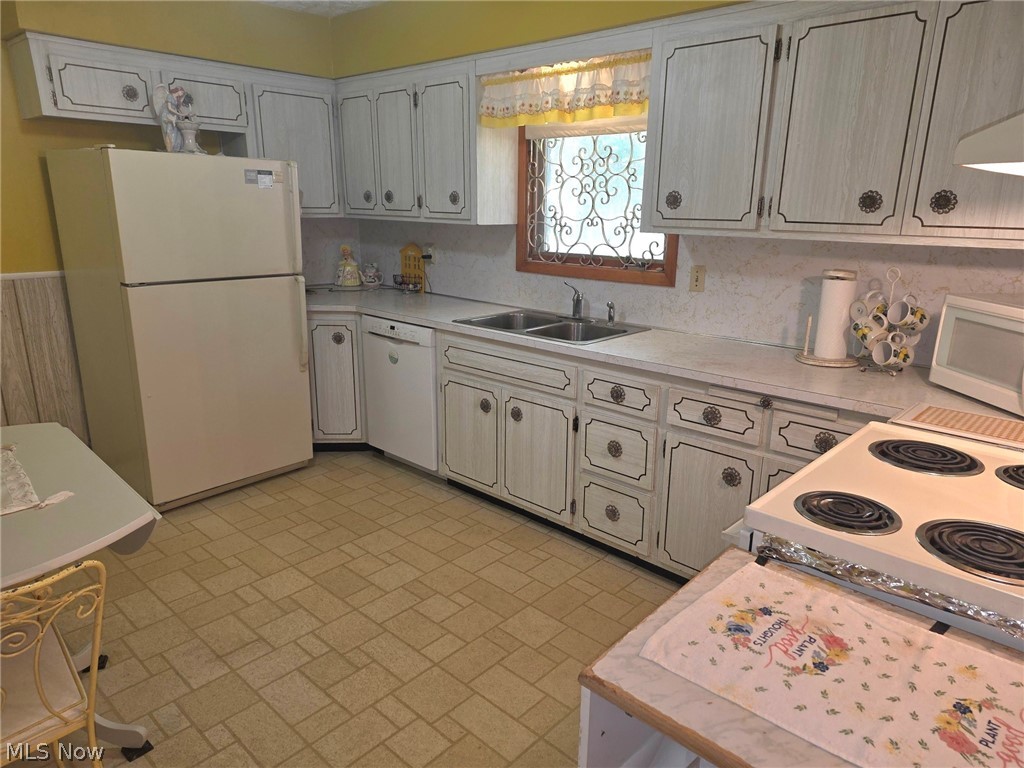 7415 Avon Lane Chesterland OH 44026
