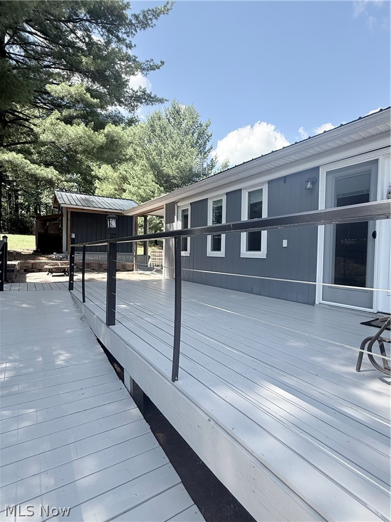 383 Onondaga Trace Loudonville OH 44842
