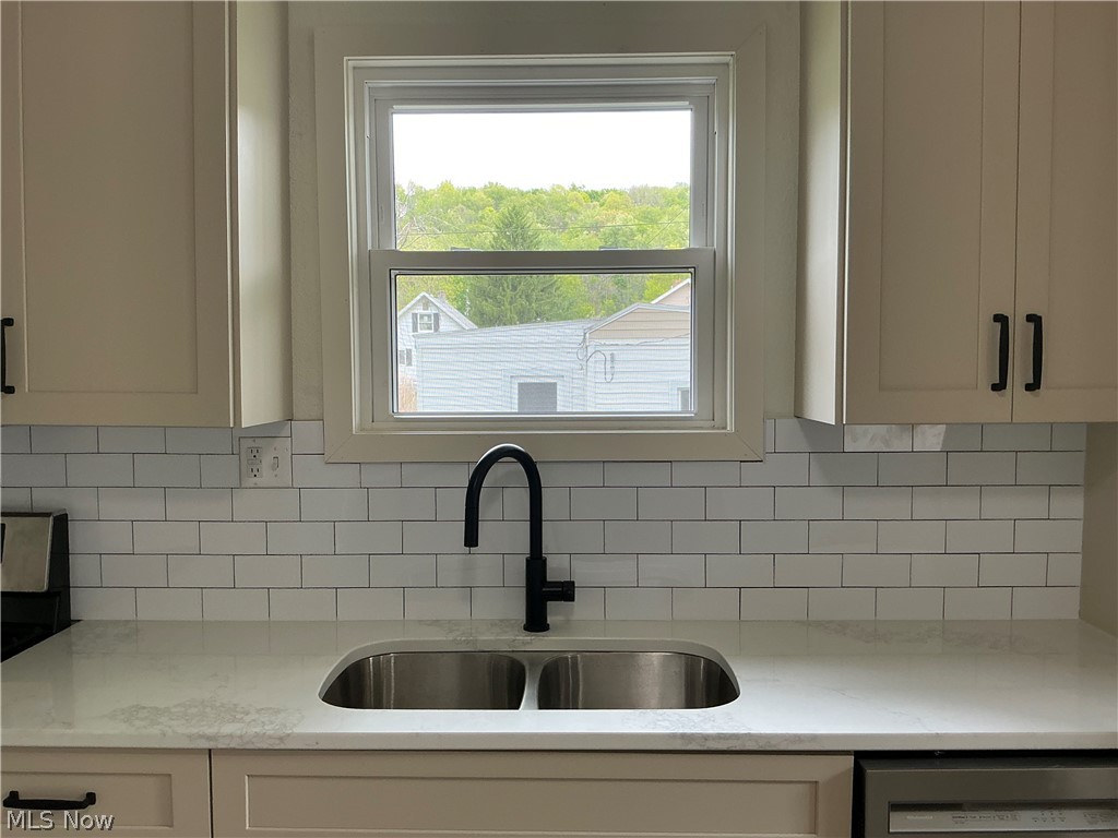 4763 Rutledge Street SE Dennison OH 44621