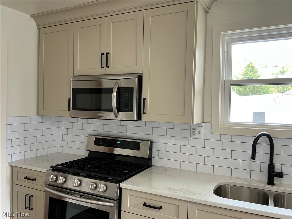 4763 Rutledge Street SE Dennison OH 44621