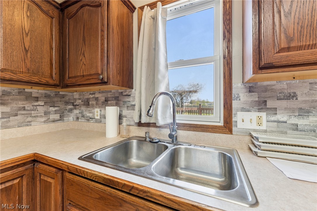 621 Parkside Reserve Street Wellington OH 44090