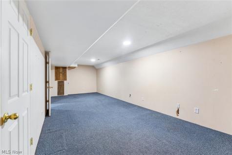621 Parkside Reserve Street Wellington OH 44090