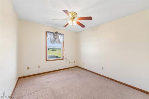 621 Parkside Reserve Street Wellington OH 44090