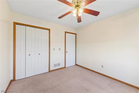 621 Parkside Reserve Street Wellington OH 44090