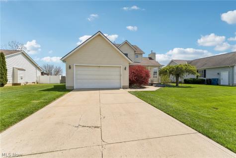 621 Parkside Reserve Street Wellington OH 44090