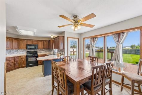 621 Parkside Reserve Street Wellington OH 44090