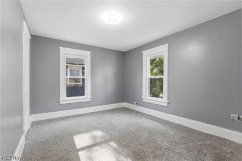 2235 Winfield Way NE Canton OH 44705