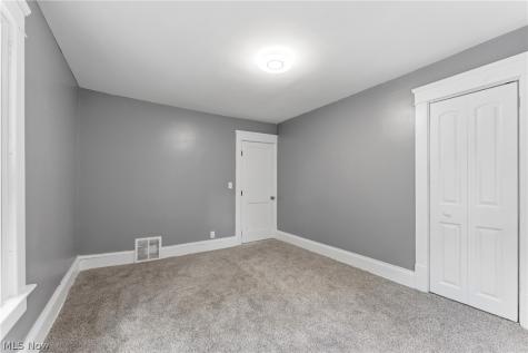 2235 Winfield Way NE Canton OH 44705