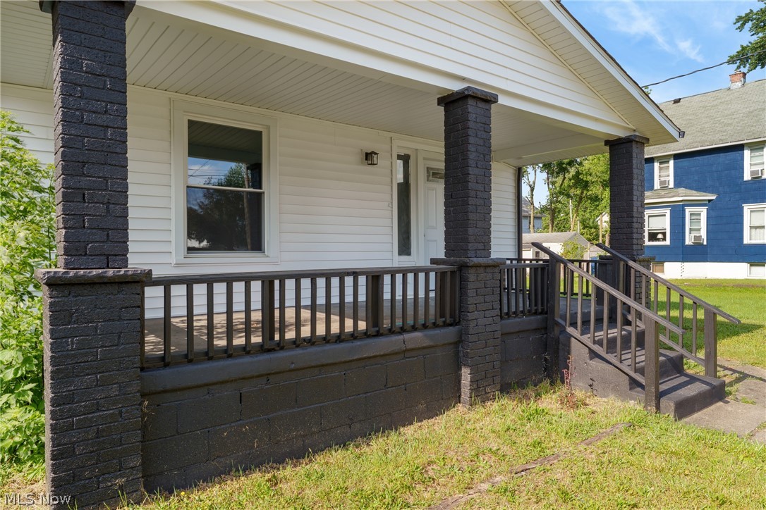 2235 Winfield Way NE Canton OH 44705