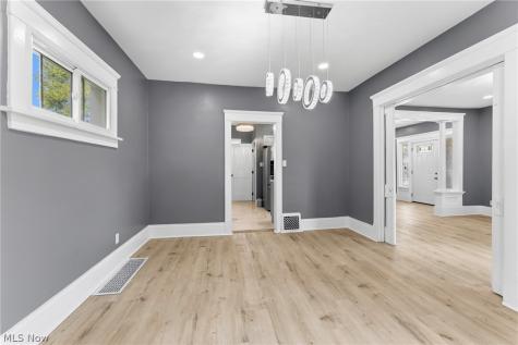 2235 Winfield Way NE Canton OH 44705