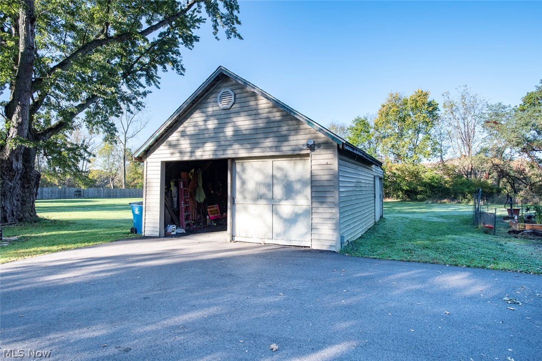 3102 E River Road Sheffield Village OH 44054