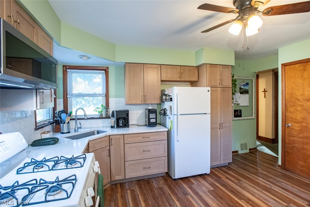 3102 E River Road Sheffield Village OH 44054