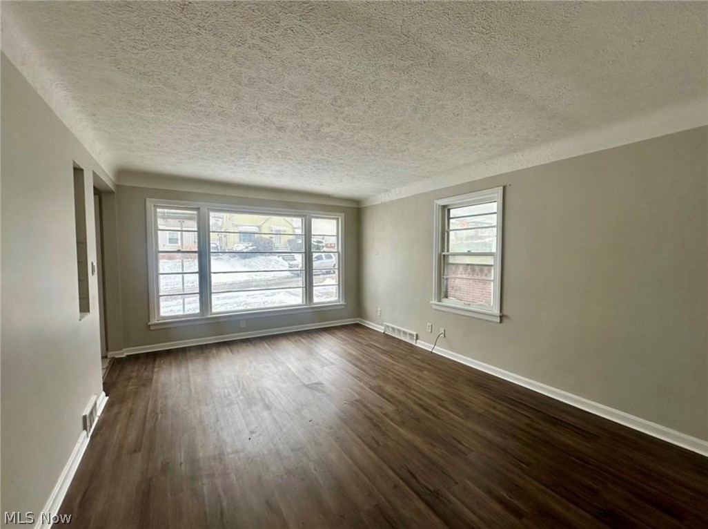 4904 E 90th Street Garfield Heights OH 44125