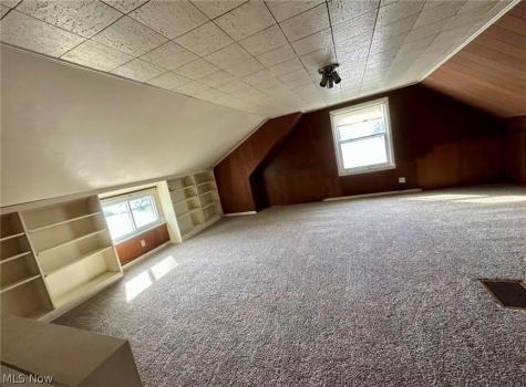 4904 E 90th Street Garfield Heights OH 44125