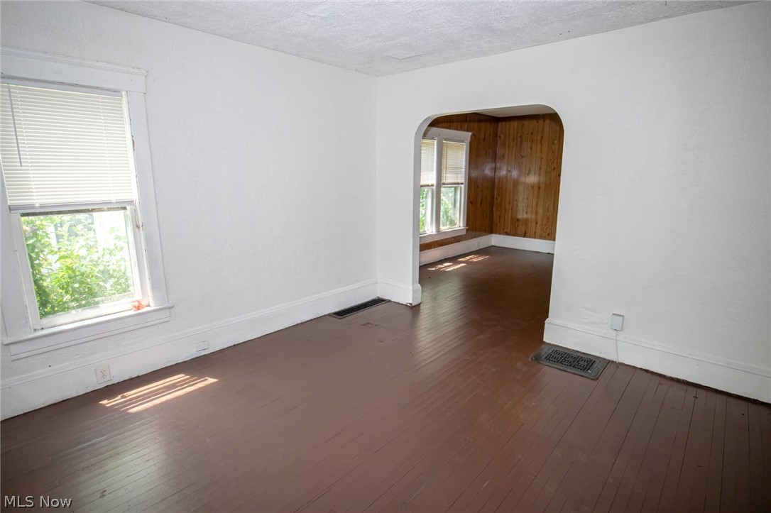 1290 E 188th Street Cleveland OH 44110