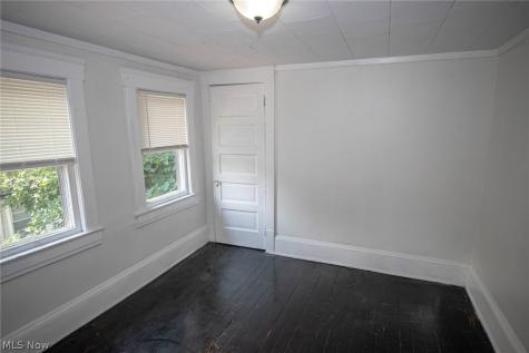 1290 E 188th Street Cleveland OH 44110