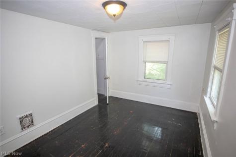 1290 E 188th Street Cleveland OH 44110
