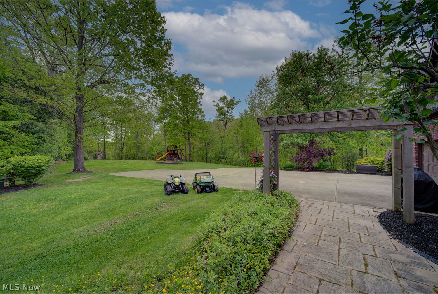 18764 Brewster Road Chagrin Falls OH 44023