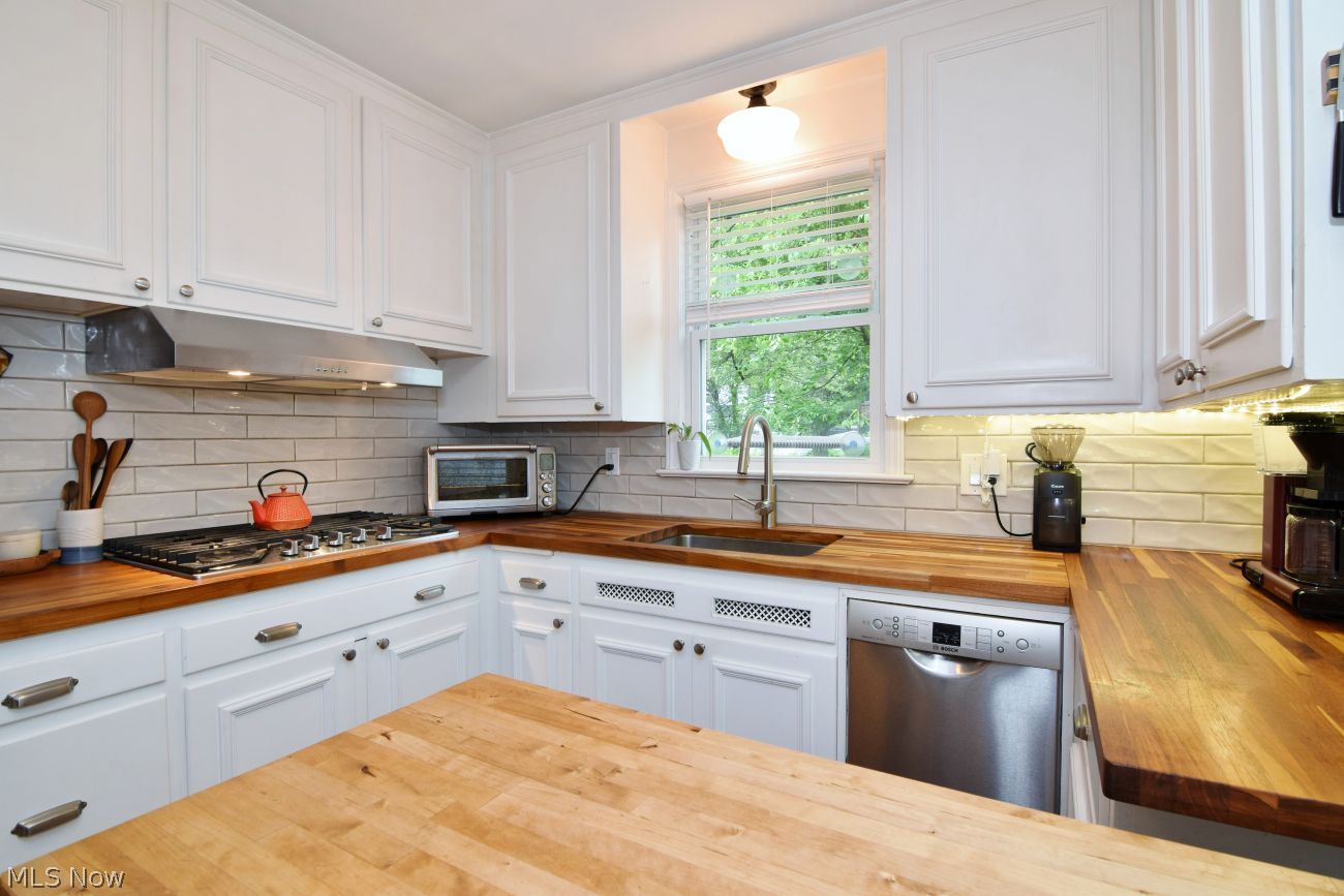 2658 Canterbury Road Cleveland Heights OH 44118