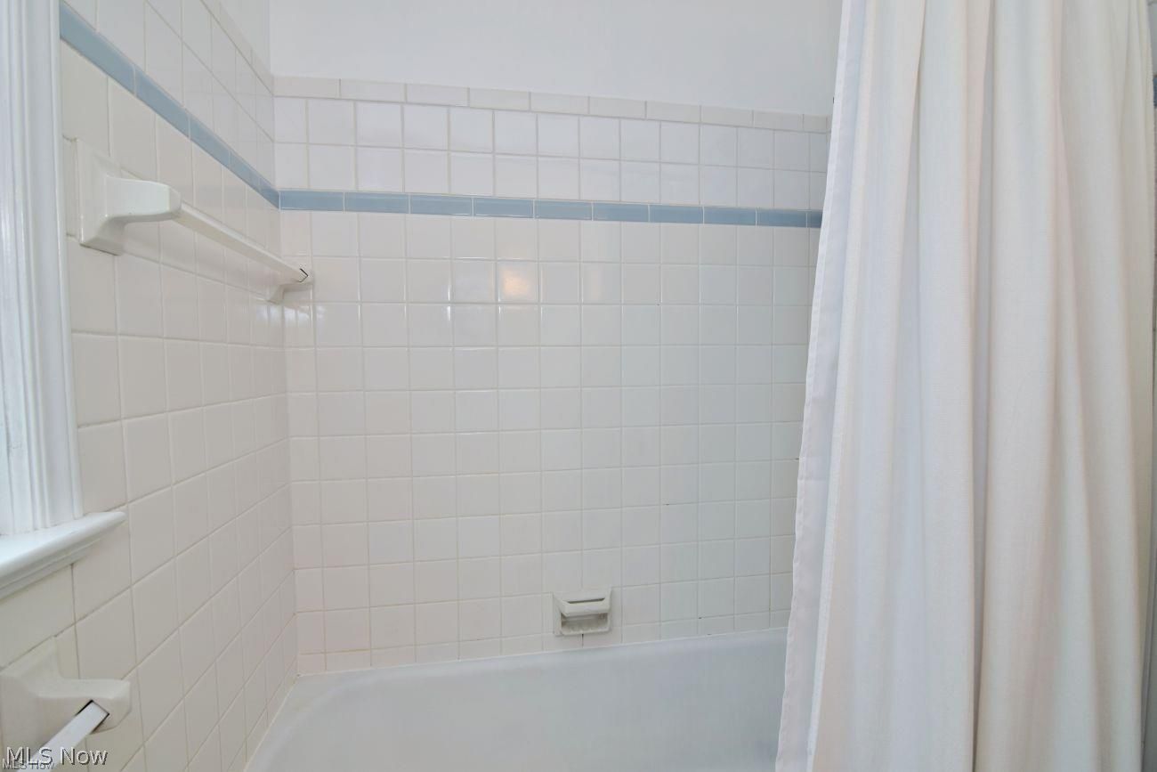 2658 Canterbury Road Cleveland Heights OH 44118