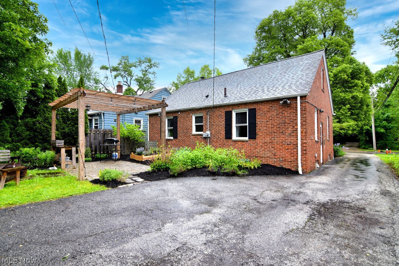 2658 Canterbury Road Cleveland Heights OH 44118