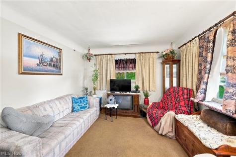 265 E 317th Street Willowick OH 44095