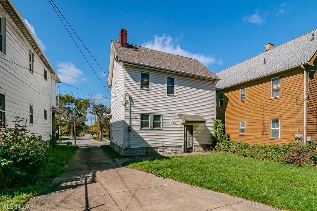 3387 E 102nd Street Cleveland OH 44104