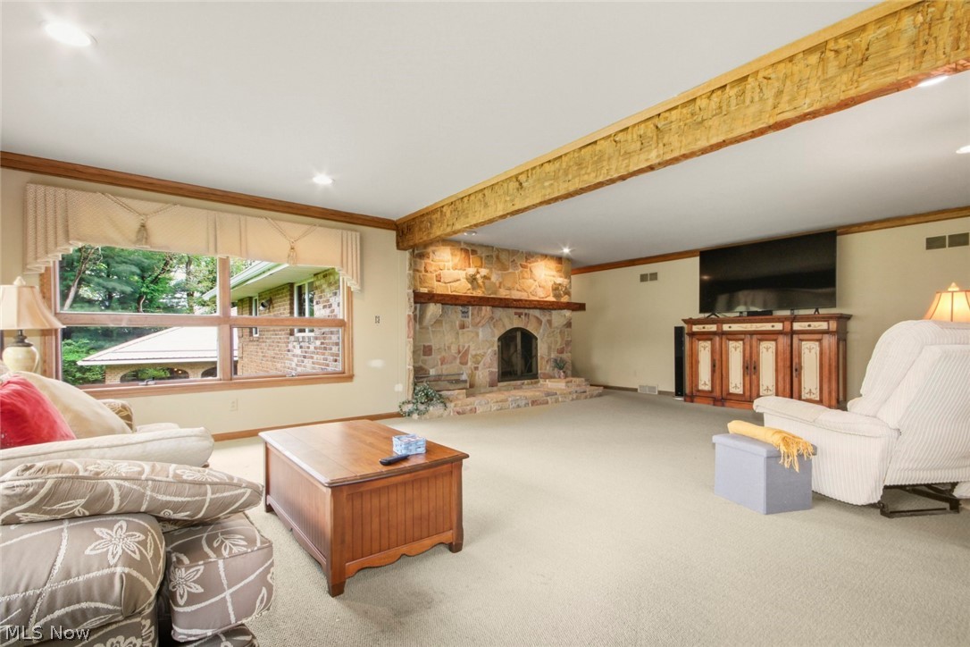8243 N Lima Road Poland OH 44514