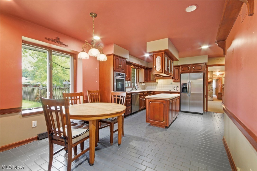 8243 N Lima Road Poland OH 44514