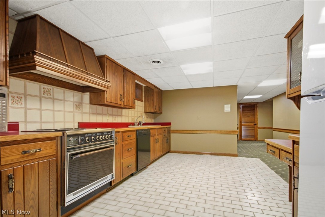 8243 N Lima Road Poland OH 44514