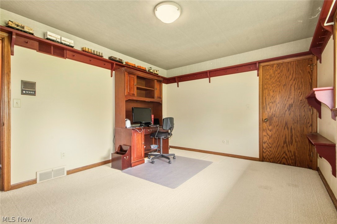 8243 N Lima Road Poland OH 44514