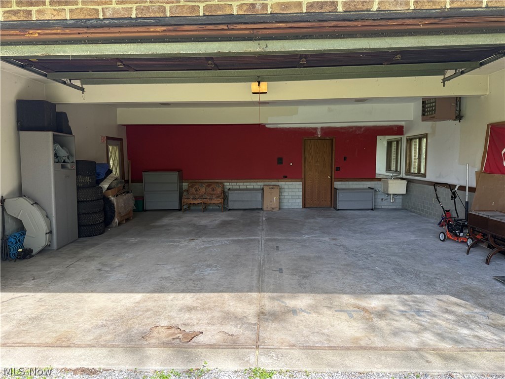 8243 N Lima Road Poland OH 44514