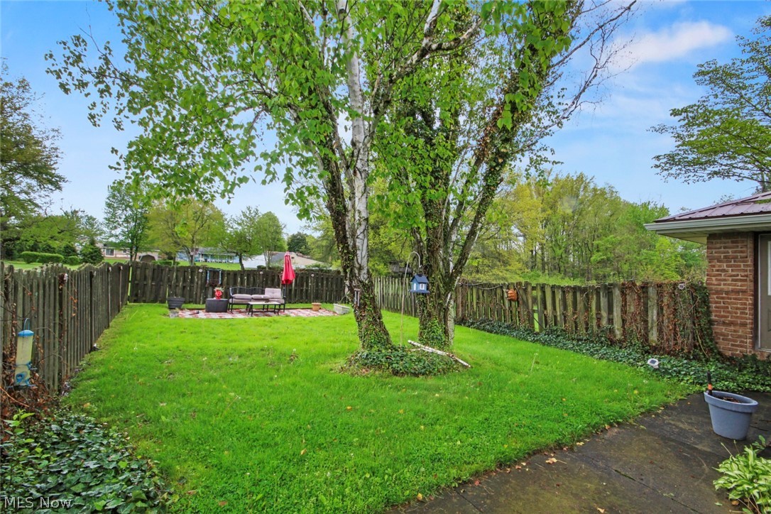 8243 N Lima Road Poland OH 44514
