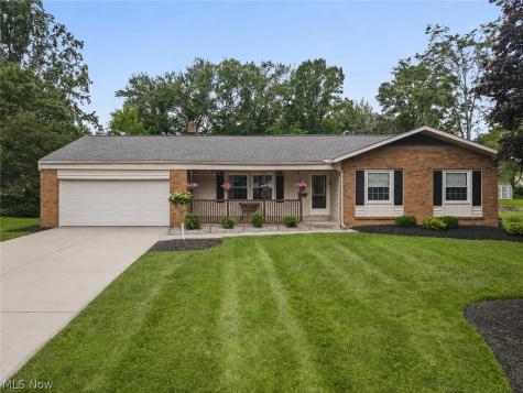 8420 Sunnydale Drive Brecksville OH 44141