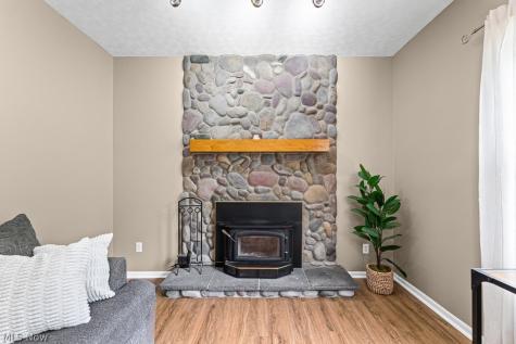 8420 Sunnydale Drive Brecksville OH 44141