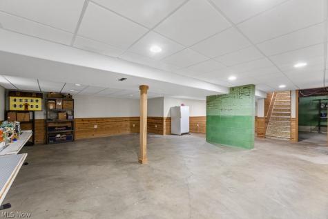 8420 Sunnydale Drive Brecksville OH 44141
