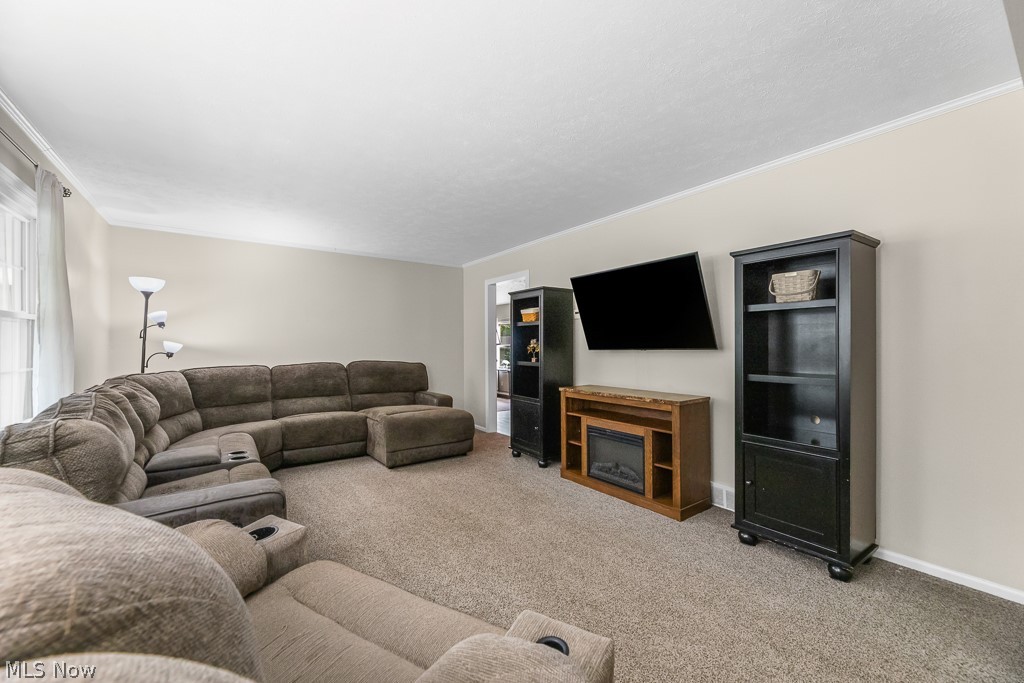 8420 Sunnydale Drive Brecksville OH 44141