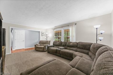 8420 Sunnydale Drive Brecksville OH 44141
