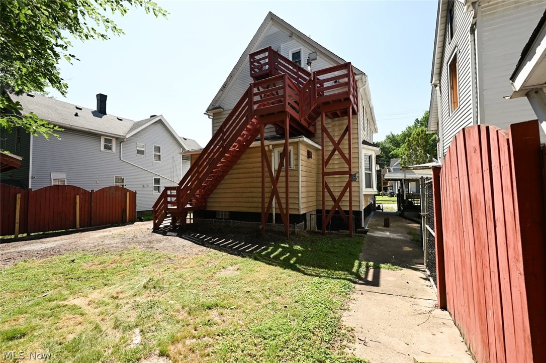 537 E Buchtel Avenue Akron OH 44304