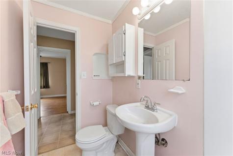 4180 W 57th Street Cleveland OH 44144