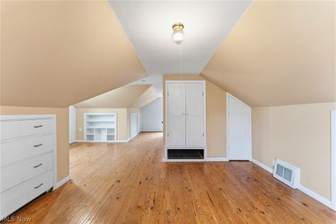 4180 W 57th Street Cleveland OH 44144