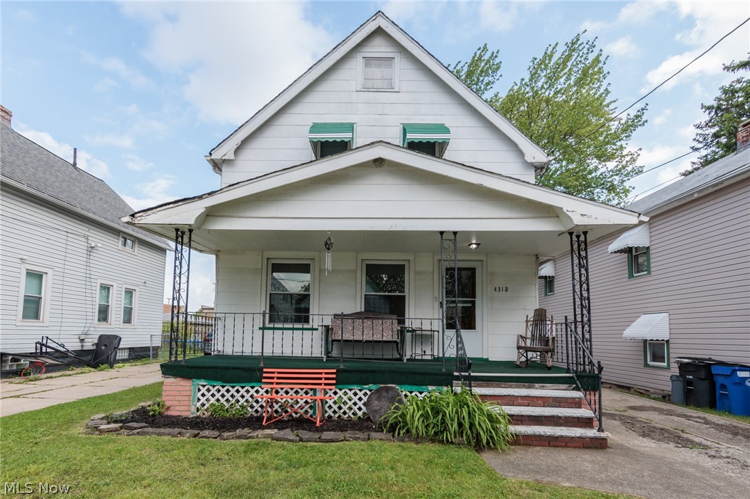 4318 Bucyrus Avenue Cleveland OH 44109