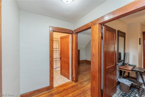 4318 Bucyrus Avenue Cleveland OH 44109